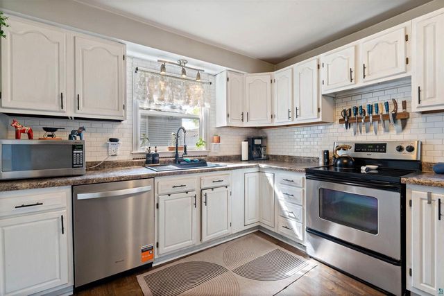 1716 E 6th St, Superior, WI 54880