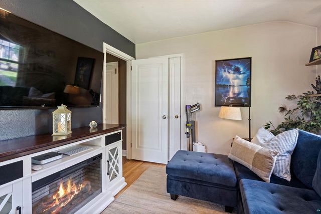 1716 E 6th St, Superior, WI 54880