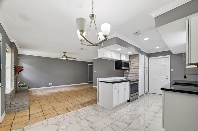 11323 Sagewood Drive, Houston, TX 77089