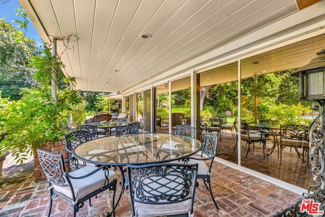 701 N Sierra Drive, Beverly Hills, CA 90210