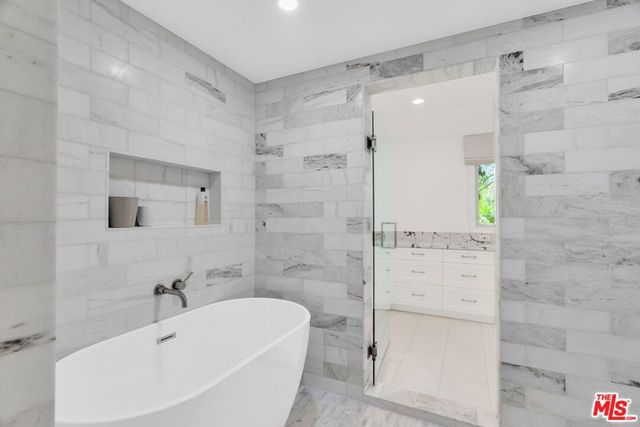 701 N Sierra Drive, Beverly Hills, CA 90210