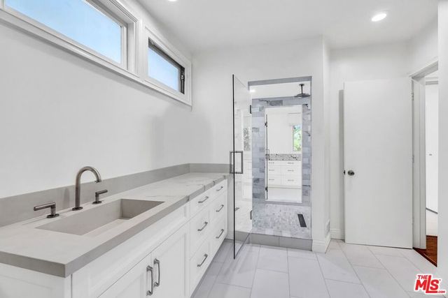 701 N Sierra Drive, Beverly Hills, CA 90210