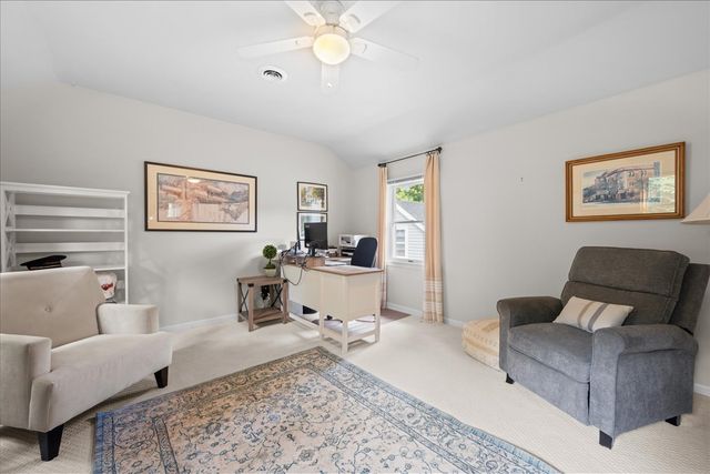 601 South Street, Geneva, IL 60134