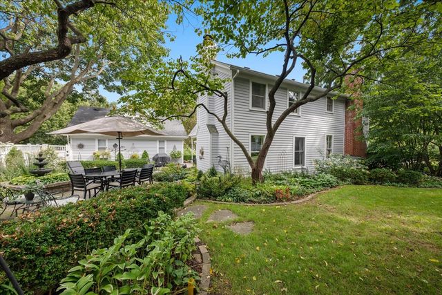 601 South Street, Geneva, IL 60134