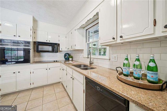 860 Tranquil Drive, Austell, GA 30106