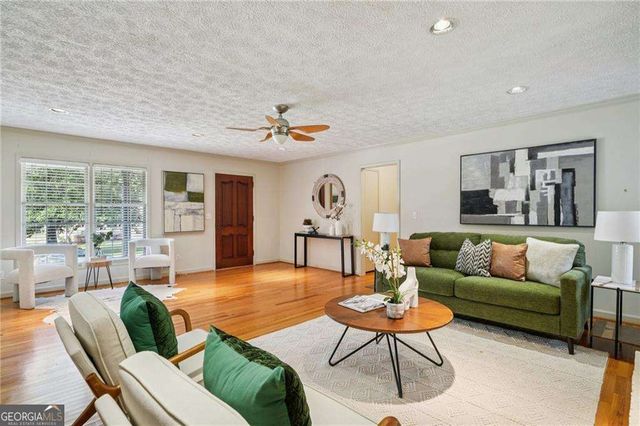 860 Tranquil Drive, Austell, GA 30106