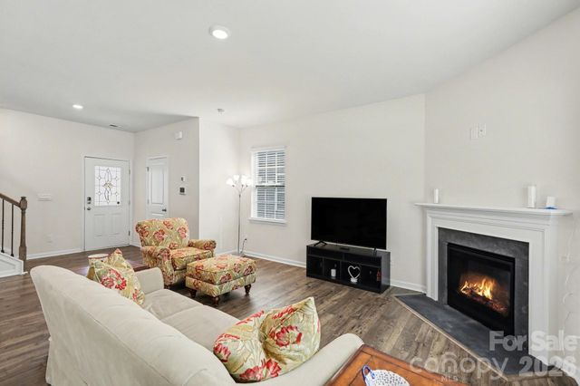 8133 Clairwood Drive, Charlotte, NC 28269