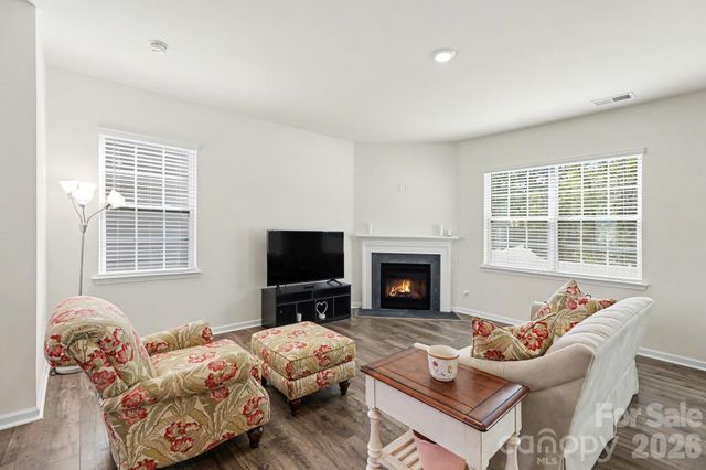 8133 Clairwood Drive, Charlotte, NC 28269