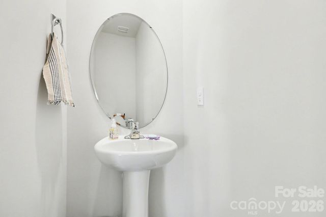 8133 Clairwood Drive, Charlotte, NC 28269