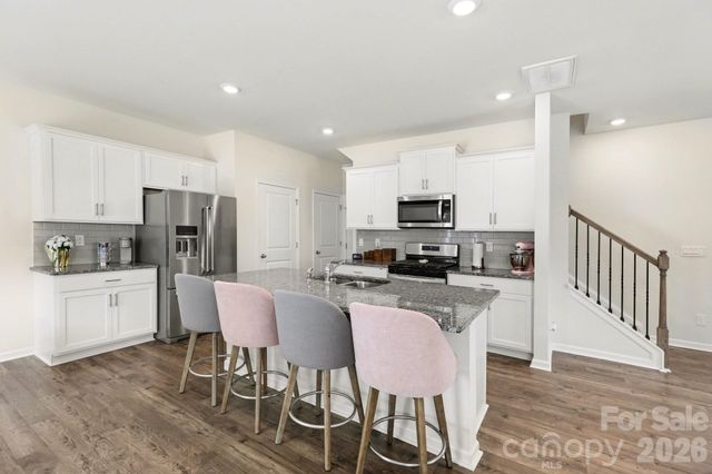 8133 Clairwood Drive, Charlotte, NC 28269