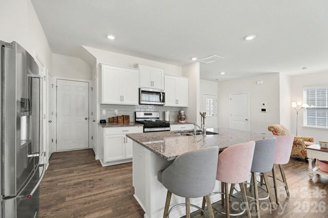 8133 Clairwood Drive, Charlotte, NC 28269