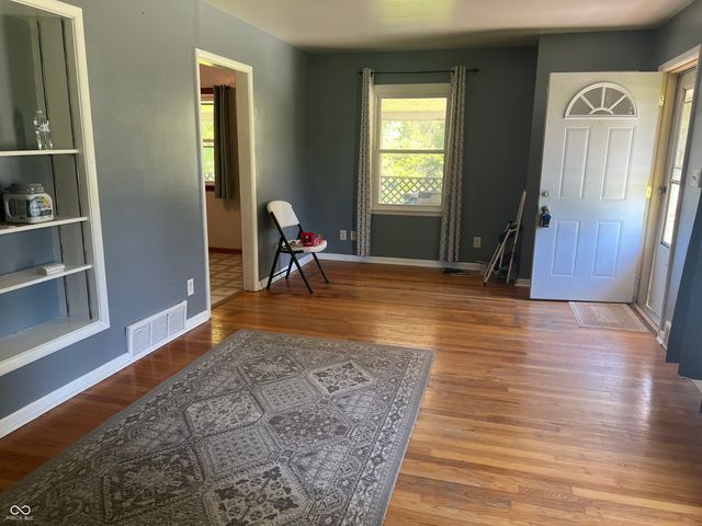 352 S 350 W, Columbus, IN 47201