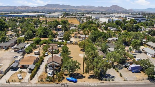 935 E 3rd, San Bernardino, CA 92410