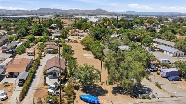 935 E 3rd, San Bernardino, CA 92410