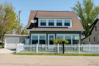 1398 Lakeshore Drive, Norvell Twp, MI 49230