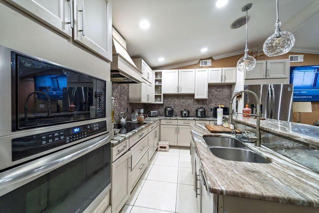 8006 JACKSON SPRINGS ROAD, Tampa, FL 33615