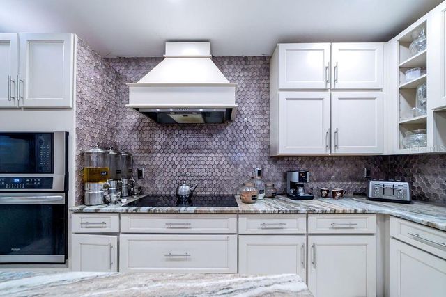 8006 JACKSON SPRINGS ROAD, Tampa, FL 33615