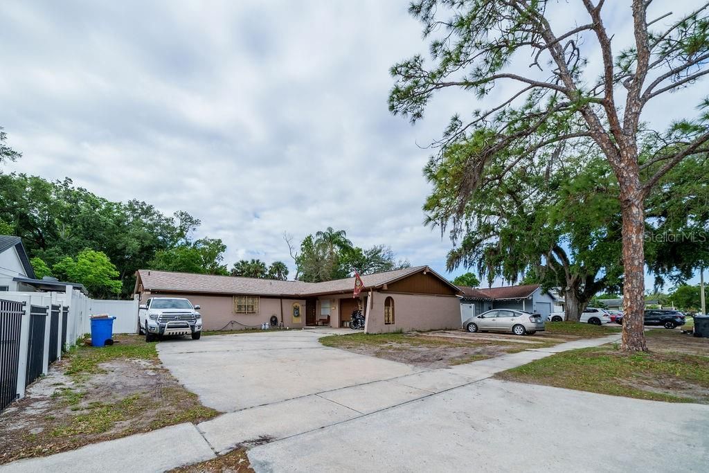 8006 JACKSON SPRINGS ROAD, Tampa, FL 33615