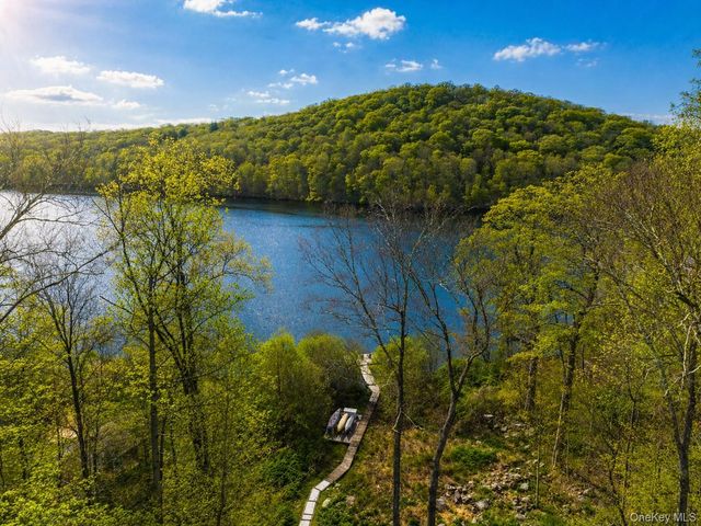 101 Seven Hills Lake Drive, Carmel, NY 10512