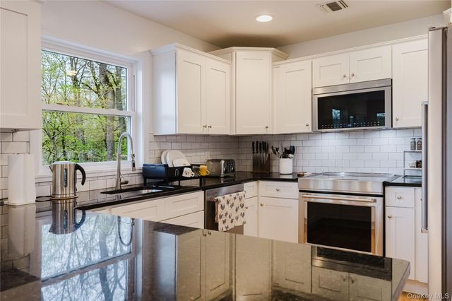 101 Seven Hills Lake Drive, Carmel, NY 10512