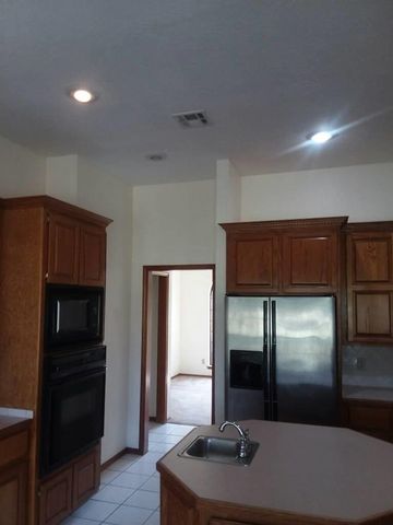 14 Deer Run Trail, Lawton, OK 73505