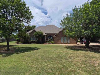 14 Deer Run Trail, Lawton, OK 73505