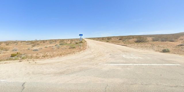 17800 E Ave E8, Lancaster, CA 93535