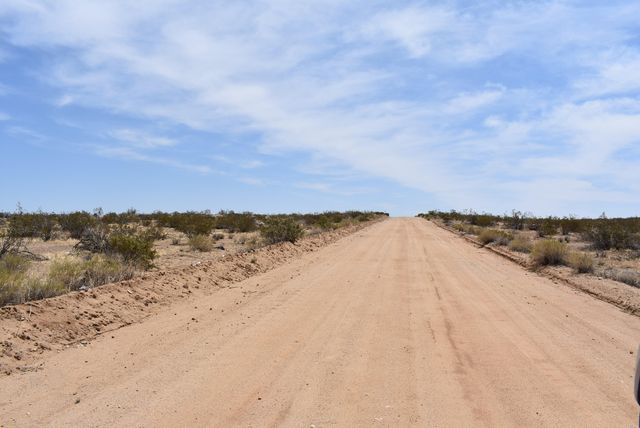 17800 E Ave E8, Lancaster, CA 93535