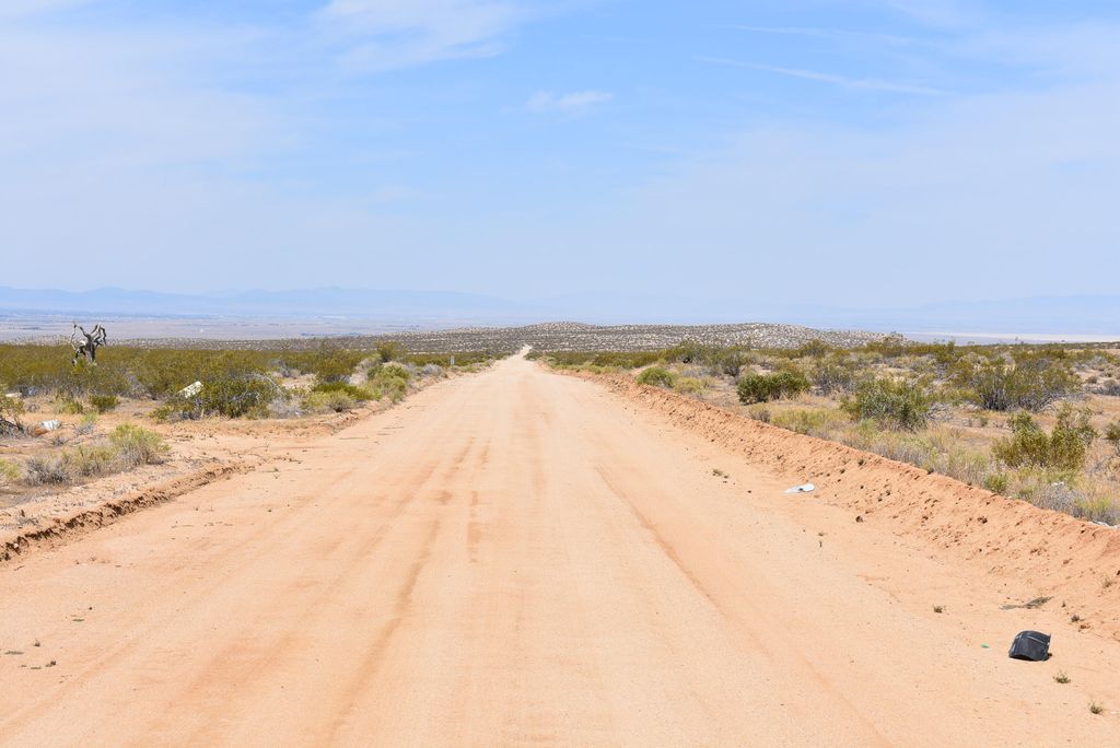 17800 E Ave E8, Lancaster, CA 93535