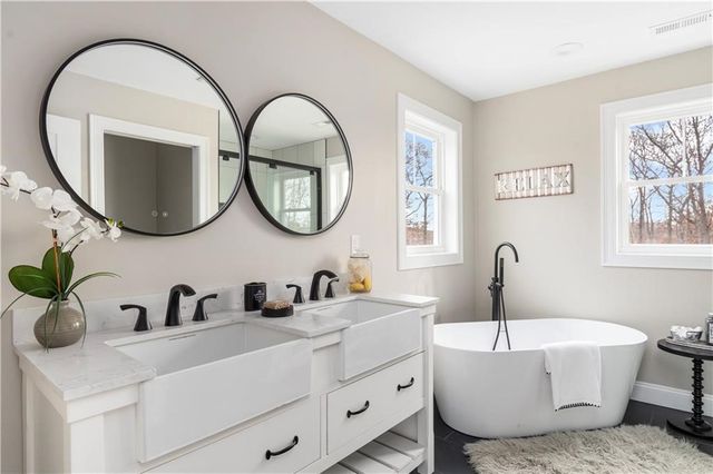 15 Dawsons Circle, South Kingstown, RI 02879