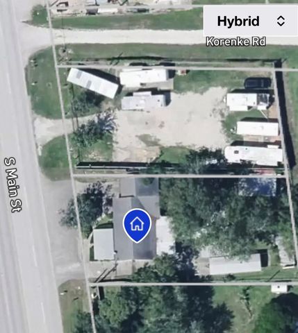 817 S Main Street, Highlands, TX 77562