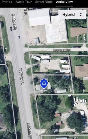 817 S Main Street, Highlands, TX 77562