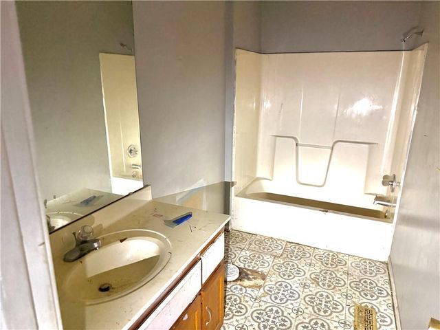 33251 Koala Circle, Excelsior Springs, MO 64024