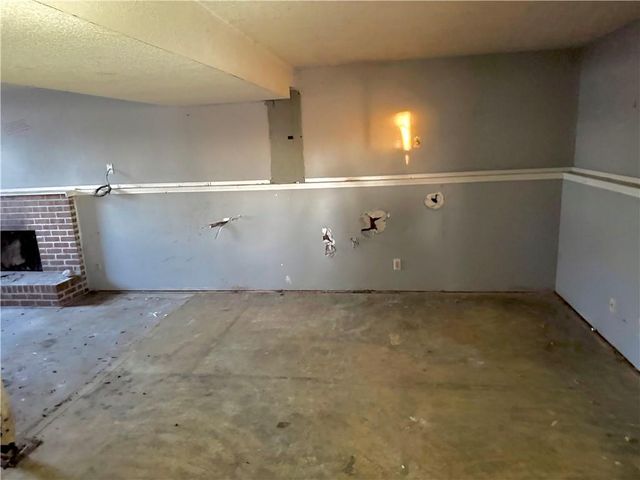 33251 Koala Circle, Excelsior Springs, MO 64024