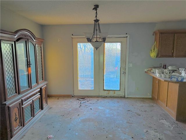 33251 Koala Circle, Excelsior Springs, MO 64024