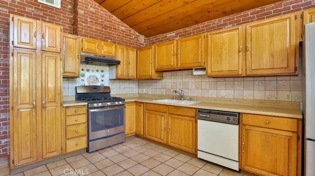 15841 Marlin Place, Van Nuys, CA 91406