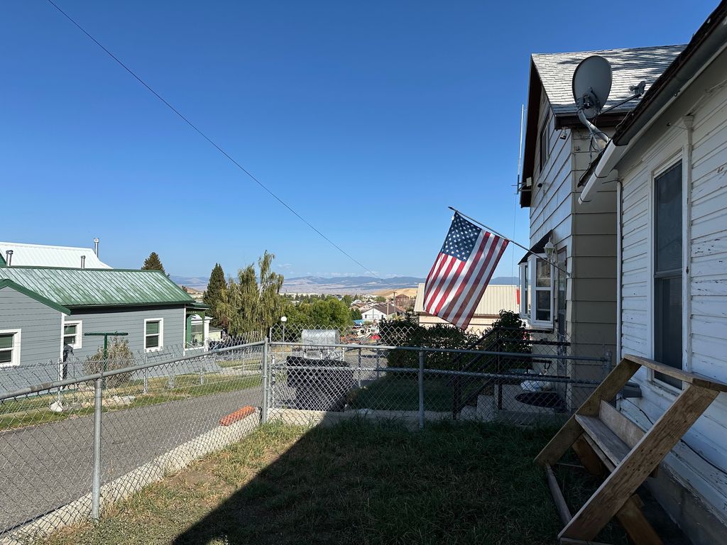 615 E 8th Street, Anaconda, MT 59711 photo 4