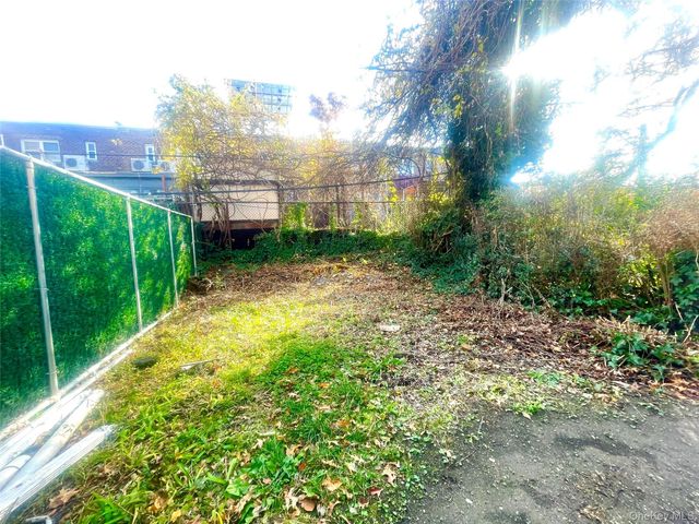 140-14 68th Drive, Flushing, NY 11367