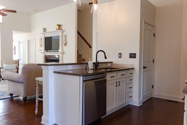 3393 Bay Springs Park, Lexington, KY 40509