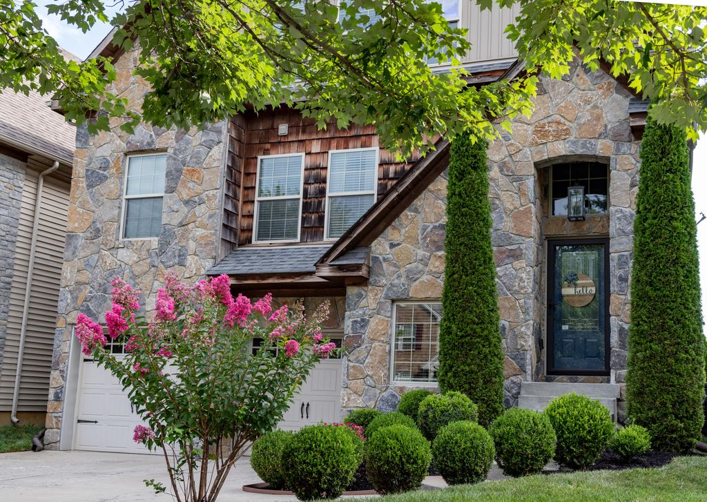 3393 Bay Springs Park, Lexington, KY 40509