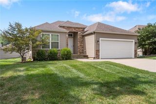 194 Camelot Drive, Liberty, MO 64068