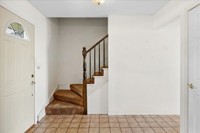 1108 Wellington Avenue, Libertyville, IL 60048