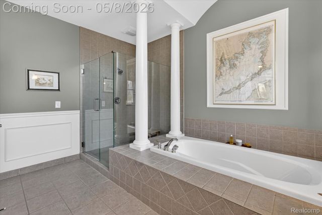 458 Kent Way, White Lake Charter Township, MI 48383