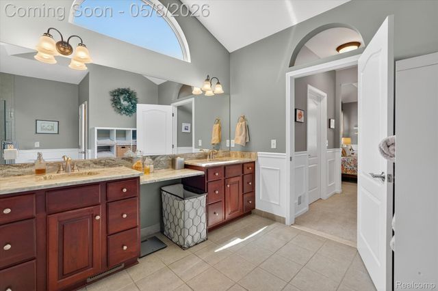 458 Kent Way, White Lake Charter Township, MI 48383