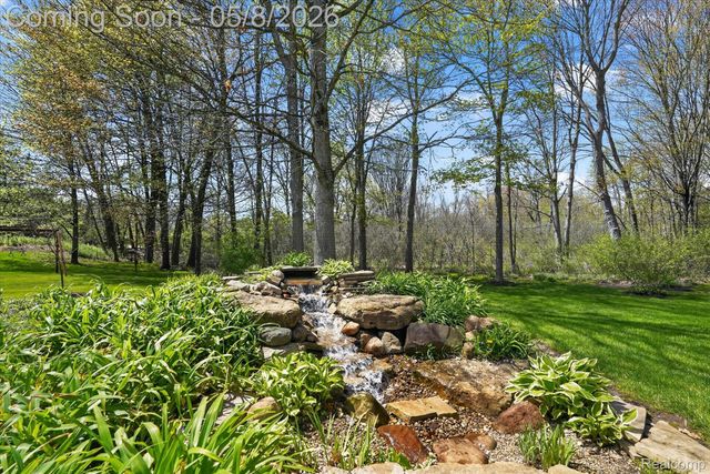 458 Kent Way, White Lake Charter Township, MI 48383