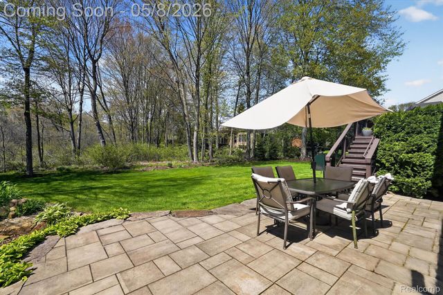 458 Kent Way, White Lake Charter Township, MI 48383
