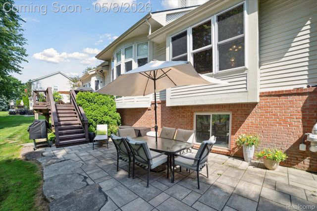 458 Kent Way, White Lake Charter Township, MI 48383