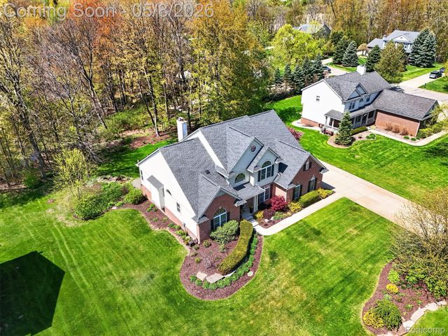 458 Kent Way, White Lake Charter Township, MI 48383