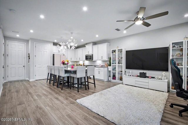 3515 HEADLAND Way, Jacksonville, FL 32224