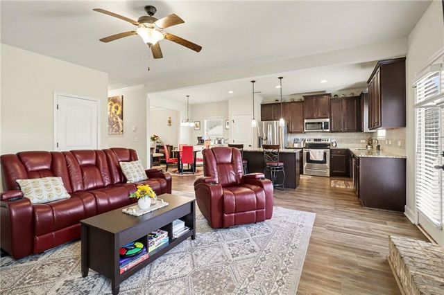 160 Amelia Way, Ellenwood, GA 30294